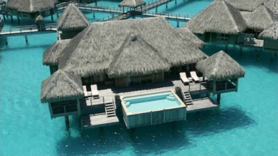 漂浮在南太平洋上的圣瑞吉斯・波拉伯拉・皇家水景别墅（St Regis Bora Bora Hotels）