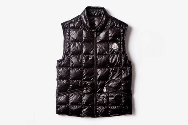 不再畏惧过寒冬，COMME des GARCONS x Moncler 2011 秋冬系列联名单品发表<a class='shortlnk' href='/s/0fdefb615196287' target='_blank' title='http://www.kidulty.com/news/id/news/16998'>http://duitang.com/s/0fdefb615196287</a>