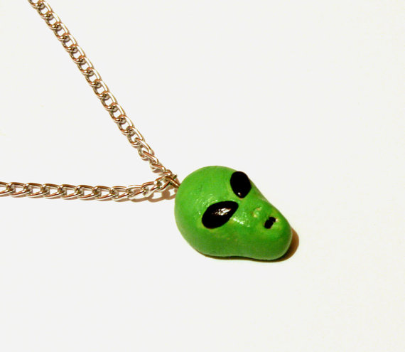 小弟！你肿么了？！ Alien polymer clay necklace by VictoriaObscure