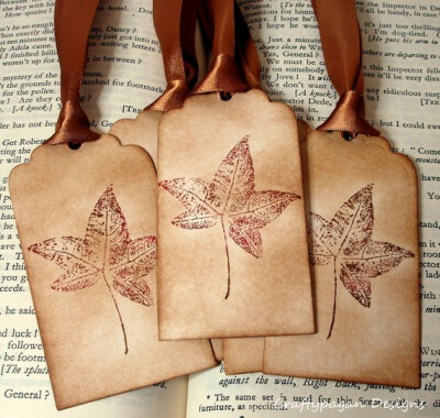 A Fall LeafLuxury Vintage Style Gift