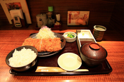 日式炸豬排飯！