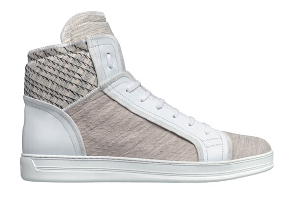 裸色拼接风，Dior Homme Tailleur Sneakers<a class='shortlnk' href='/s/1ce2c6fd8c45790a' target='_blank' title='http://www.kidulty.com/news/id/news/17037'>http://duitang.com/s/1ce2c6fd8c45790a</a>