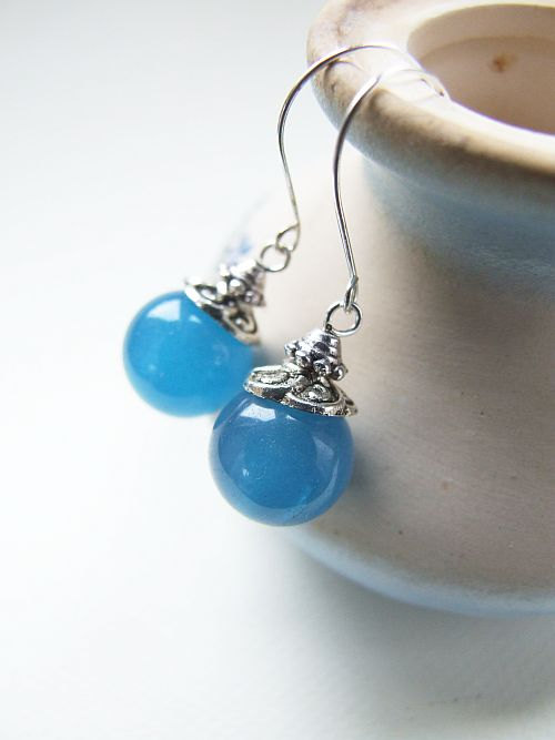 blue jade summer earrings ，翡翠么？