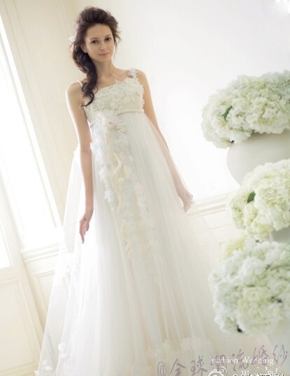 I’m gonna marry him one day.未来某一天，我要嫁给他。