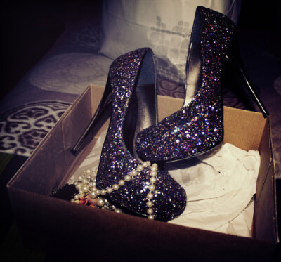 You are my high-heeled shoes , charm, noble and elegant.