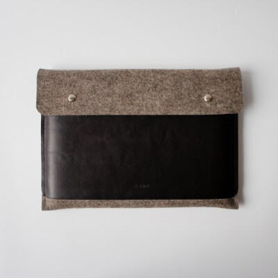 11 Inch MacBook Air Sleeve Case with Pocket in Stone by ribandhull 11寸macbook air 毛毡包