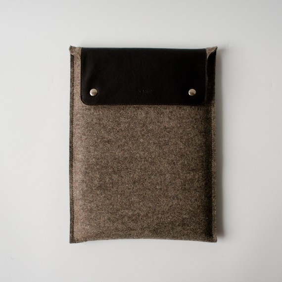 13 Inch MacBook Air Sleeve Stone Brown Wool Felt and by ribandhull 13寸macbook air 包