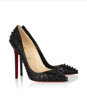 是有多贵CHRISTIAN LOUBOUTIN