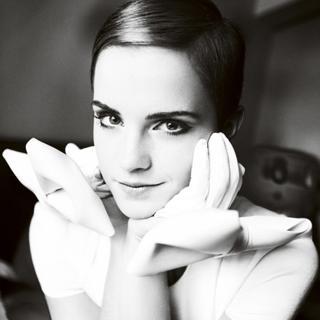 【艾玛·沃特森】“难得”越长越“正”的小魔女！艾玛·沃特森 (Emma Watson) 街拍特辑，时尚小女巫长大咯！_海报时尚网