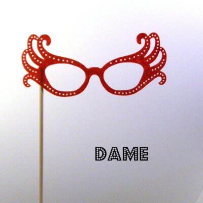 【丶桃夭】Glasses on a stick Dame photobooth prop by KittyDuneCuts on Etsy Glasses on a stick Dame photobooth prop 艳丽的酒吧女王