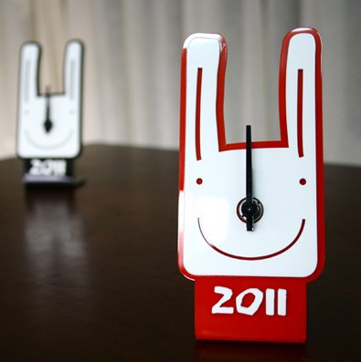 2011是兔年@可爱兔子座钟