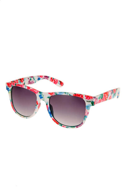 花花边框的太阳镜 UrbanOutfitters.com &gt; Risky Business Sunglasses