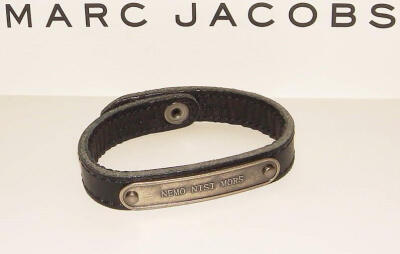 ㊣MARC JACOBS Latin Bracelet 拉丁皮手镯 Nemo