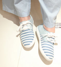 文艺风条纹球鞋 <a class='shortlnk' href='/s/0184a89ff4f1b3260' target='_blank' title='http://item.taobao.com/item.htm?id=12271987982'>http://duitang.com/s/0184a89ff4f1b3260</a>
