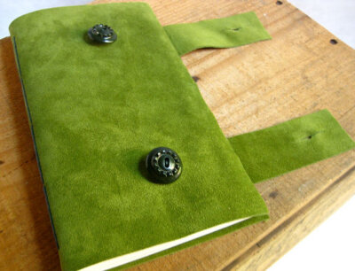 Blank Leather Journal Asparagus Green Suede by TheDelicateUtility 很漂亮的绿色