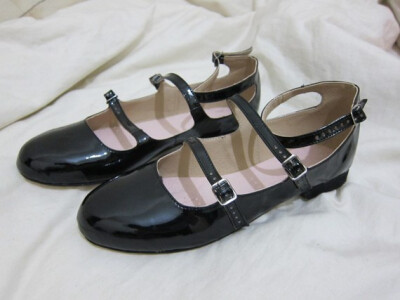 复古英伦风纯黑色搭扣设计纯牛皮手工订制鞋
