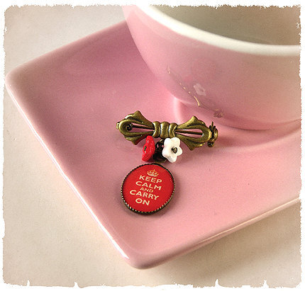 Keep Calm and Carry On Brooch/Pin by KalliasWonderland on Etsy Keep Calm and Carry On Brooch/Pin