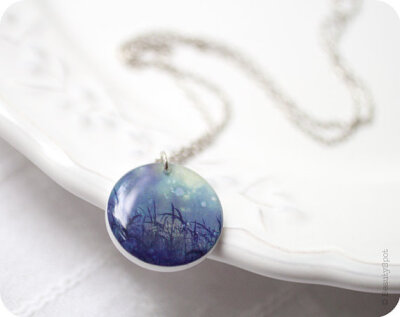 Misty Field pendant Free Worldwide shipping Made by beautyspot