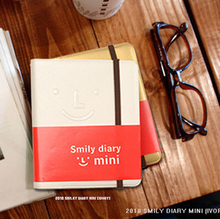 Smiley Diary mini糖果色皮面笑脸迷你绑带日记本日程本附贴纸160