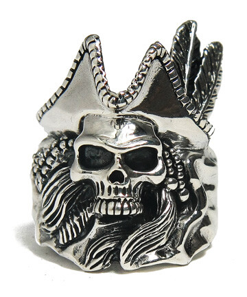 国内潮流配饰店铺UNICORN enigma shop推出的Pirates of the Caribbean captain Ring。