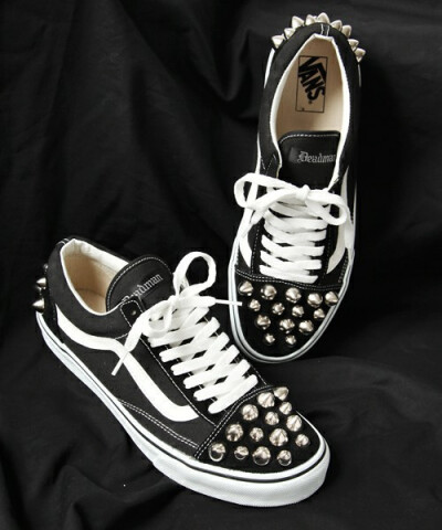 好摇滚的万斯VANS DEADMAN STUDS SHOES Old School10.20