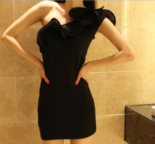 气质女王°优雅立体荷叶边斜肩修身连衣裙、<a class='shortlnk' href='/s/06ba2a61c6a8ea261' target='_blank' title='http://item.taobao.com/item.htm?id=10160925375'>http://duitang.com/s/06ba2a61c6a8ea261</a>