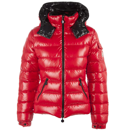 蒙口红色羽绒服：Moncler Women Down Jacket (Red)