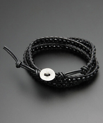 日本潮流品牌VANQUISH推出的Woven bracelet。