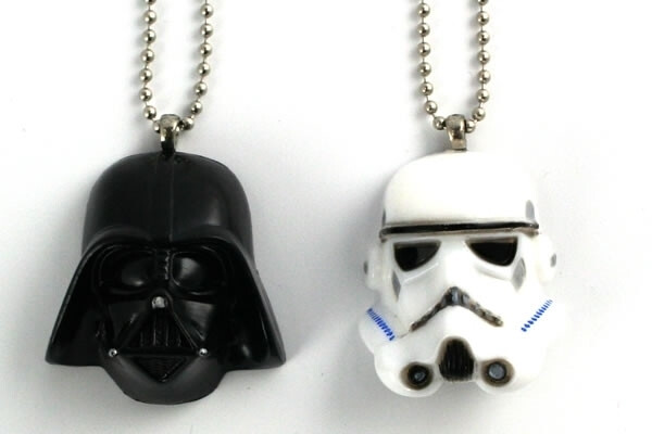 Stormtrooper/Darth Vader Necklace项链