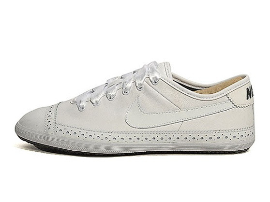  Nike Wmns FLASH BROGUE LTR白色板鞋