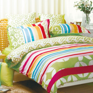 彩虹糖全棉斜纹四件套。让卧室里也挂满彩虹。