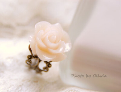 【蜜糖手作·蜜桃沙冰】<a class='shortlnk' href='/s/0534aeb23dd274b86' target='_blank' title='http://t.cn/autD9I'>http://duitang.com/s/0534aeb23dd274b86</a>