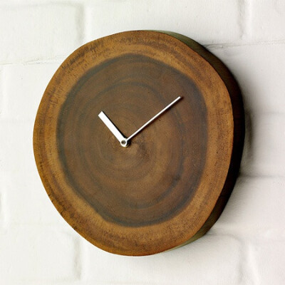 一道木桩做的钟