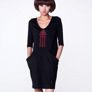 罗马布绣花 连衣裙彦染 <a class='shortlnk' href='/s/05298e9f55628b7d3' target='_blank' title='http://item.taobao.com/item.htm?id=12806260145'>http://duitang.com/s/05298e9f55628b7…