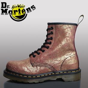 Dr.Martens 烫金粉<a class='shortlnk' href='/s/162ae110ae269cb07' target='_blank' title='http://item.taobao.com/item.htm?id=9323568840&_u=25ob62dc56f'>http://duitang.com/s/162ae110ae269cb07</a>