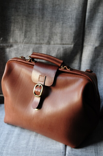 Hand Stitched Brown Leather Doctor Bag/ by ArtemisLeatherware Hand Stitched Brown Leather Doctor Bag/ Carry On Bag