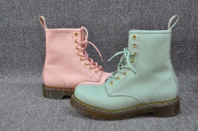 冰激凌色 马丁靴 正品DR.MARTENS