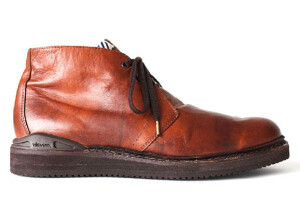 柔软又硬朗的步调，visvim Newell-Folk<a class='shortlnk' href='/s/1ce2c52be281471f' target='_blank' title='http://www.kidulty.com/news/id/news/17638'>http://duitang.com/s/1ce2c52be281471f</a>