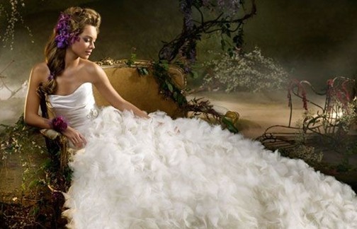 甜蜜梦幻公主蓬裙长拖尾婚纱-梦幻之美