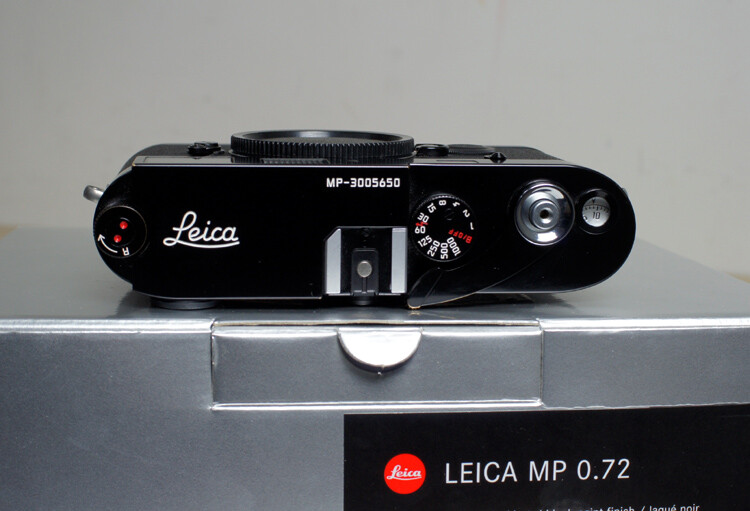 LEICA MP 0.72 黑漆/钢琴漆 普通版 顶部