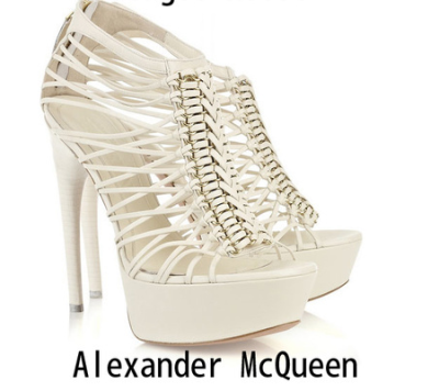 Alexander McQueen 的高跟綁帶鞋