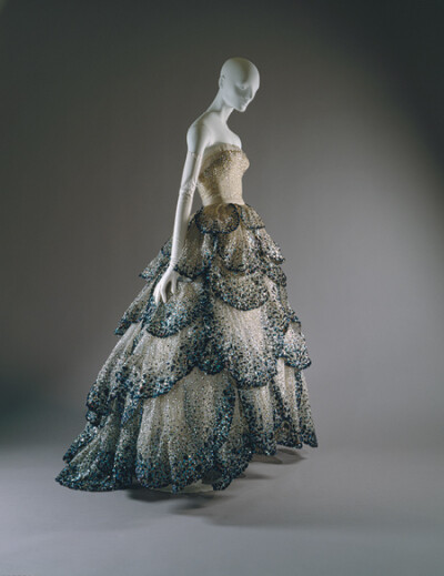 Christian Dior: &quot;Junon&quot; dress (C.I.53.40.5a-e) | Heilbrunn Timeline of Art History | The Metropolitan Museum of Art