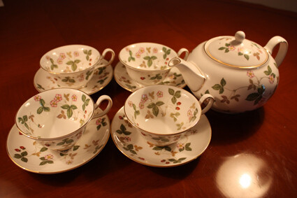 WEDGWOOD英国皇家御瓷——WILDSTRAWBERRY野草莓5件套茶具