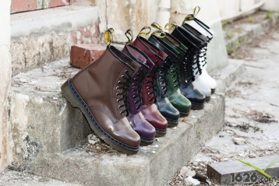 Dr. Martens“BROKEN IN”秋冬系列鞋款发表~