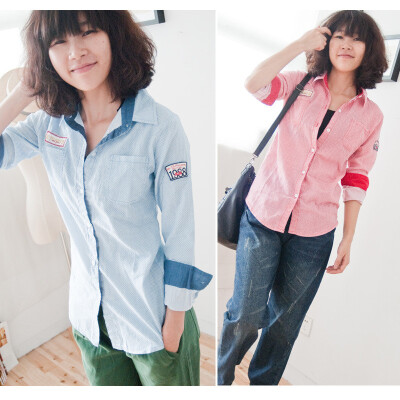 hana韩版翻领格子衬衫长袖 粉色显得亮 深蓝显人瘦 这个模特穿嘛都好看 想要不敢买呀&gt;&lt;