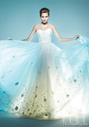 淡淡的天蓝色  纯~~