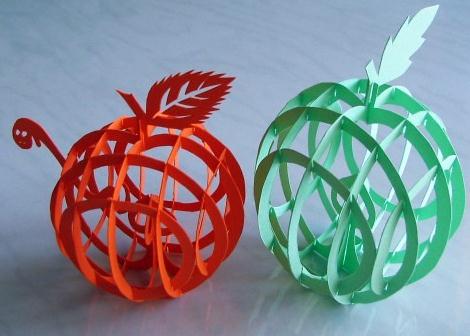 拼插的纸艺苹果，看起来有点难度