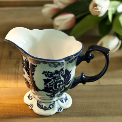 「复古青花] 霞觞琼液 手绘青花连枝带手柄奶杯 茶杯 杯具