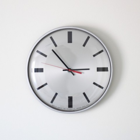  Modern Simplex Wall Clock 把手表放大就是钟嘛