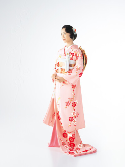 Takami Bridal 2011 traditional bridal collection